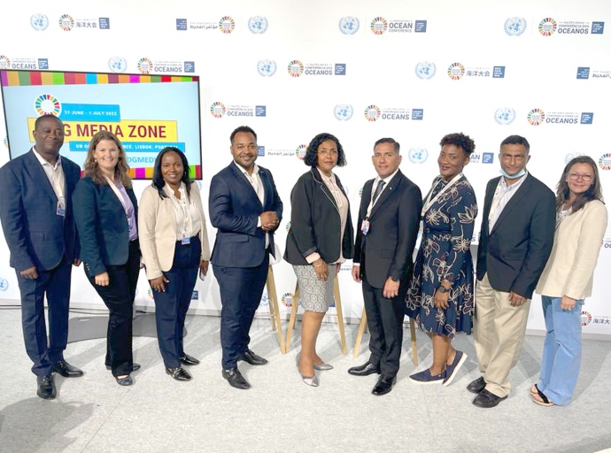 Ministro Arends den intercambio cu delegacion di Curaçao durante Ocean Conference 2022