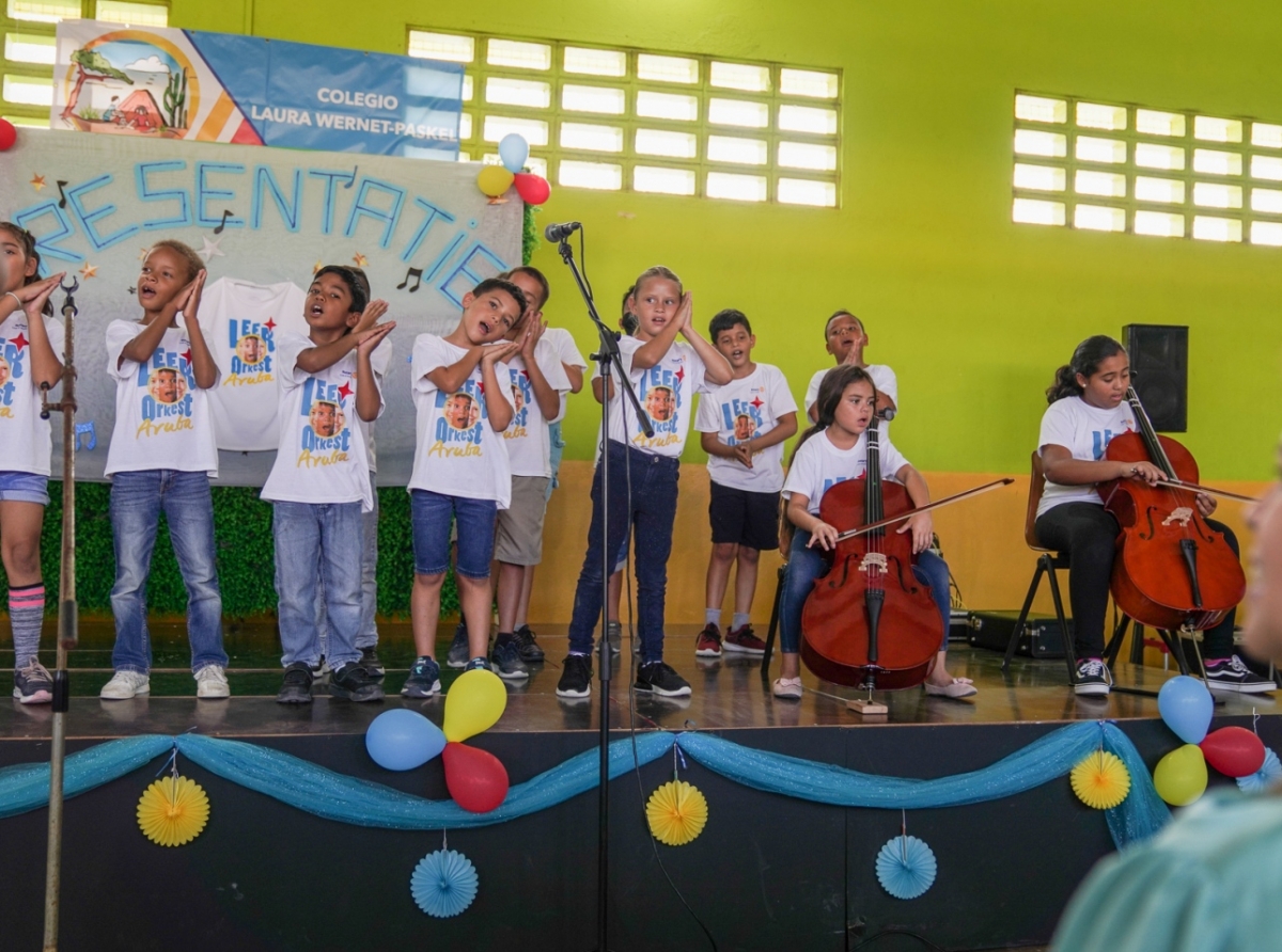 Prome Minister a asisti na e presentacion di Leerorkest na Colegio Laura Wernet Paskel