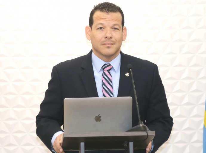 Ministerio di Husticia y Asuntonan Social a actua segun ley den caso di hoben nacionalidad venezolano