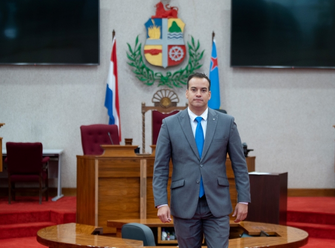 Registro obligatorio di ultimo beneficiario di companianan y trusts aproba unanimamente den Parlamento di Aruba
