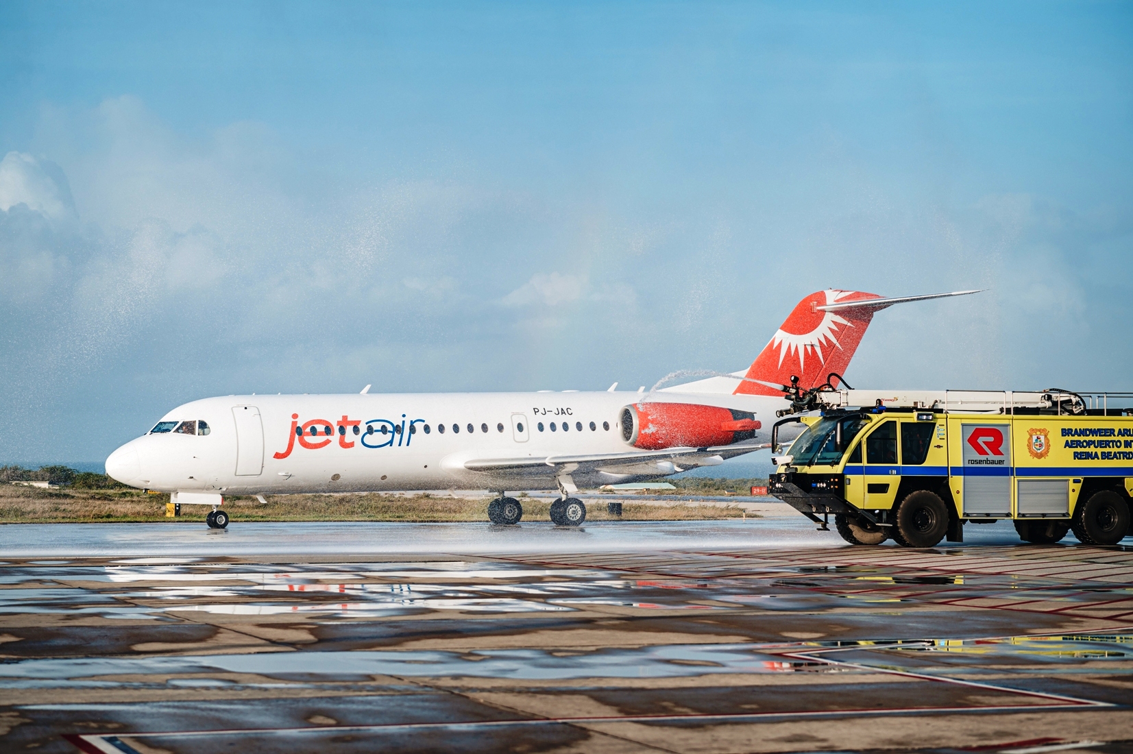 AUA Airport a yega un capacidad di asiento mensual rond di 6000 asiento for di e region di Antiya Hulandes