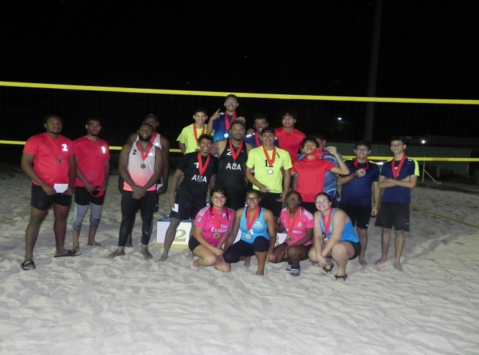 Exitoso Competencia di Beach Volleyball entre Curacao y Aruba