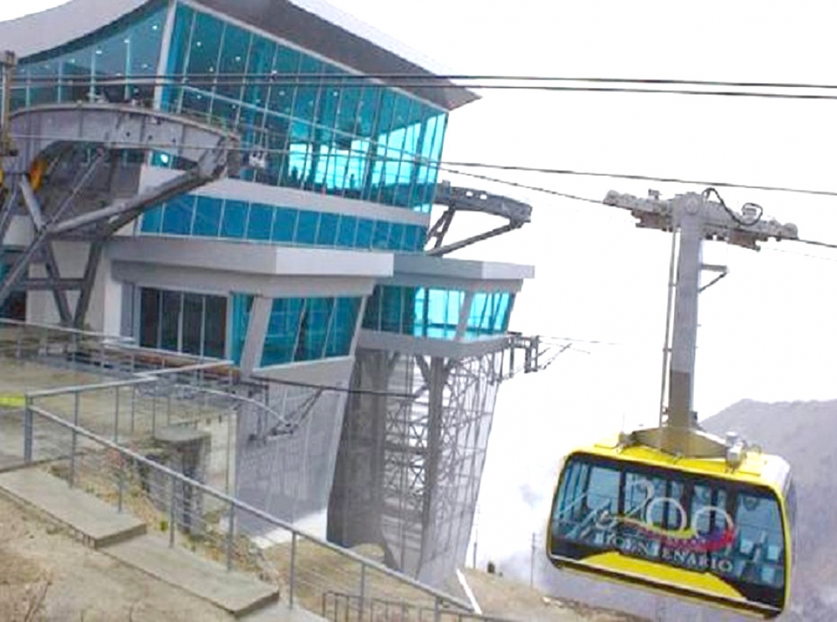 Turismo a cay bastante desde cu Teleferico di Merida a cera