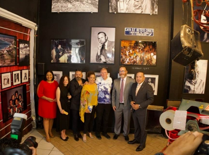 Minister Endy Croes a presencia e inauguracion oficial di exposicion di fotografia ‘Luz Perpetuo’