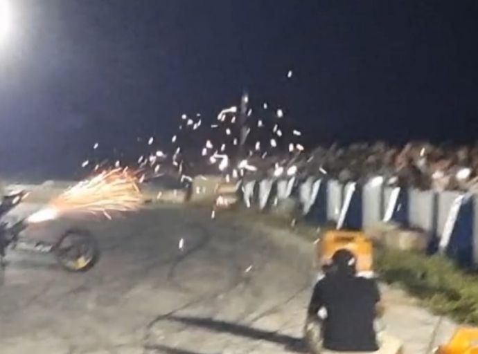 Varios persona ta sugeri pa no laga motorcyclenan revv mas den futuro cu muffler dirigi na publico