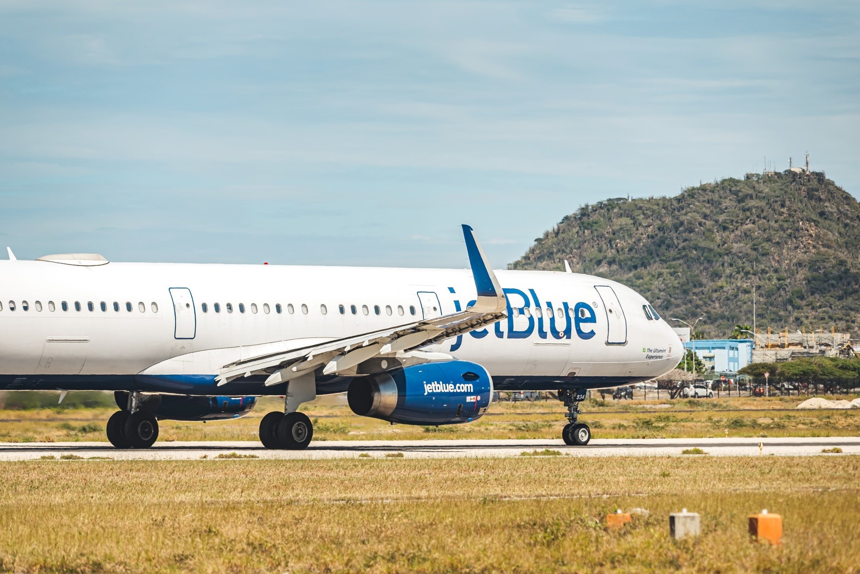 Asientonan di vuelo cu a perde di jetBlue di Newark y Ft. Lauderdale lo wordo yena door di esnan desde New York y Boston