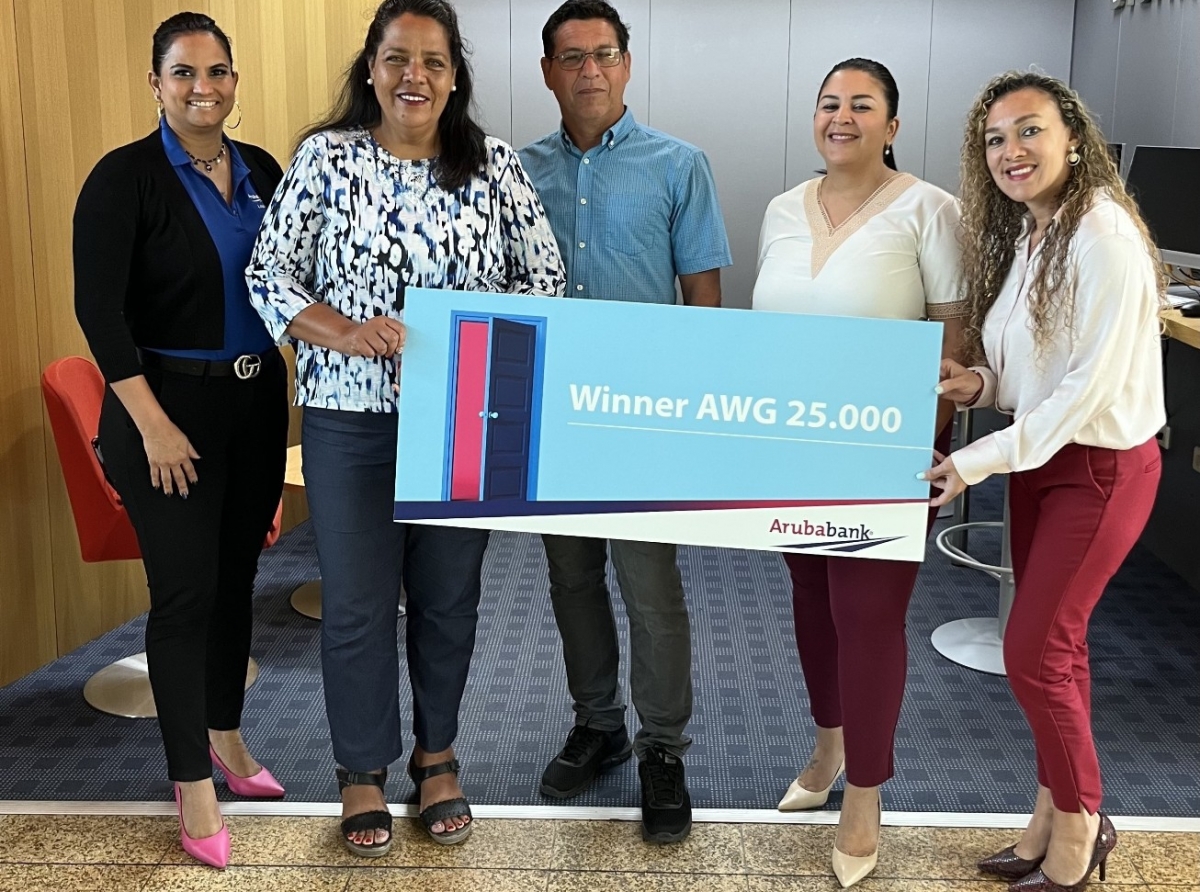 Pareha a remodela nan cas cu Aruba Bank y a gana 25 mil florin!