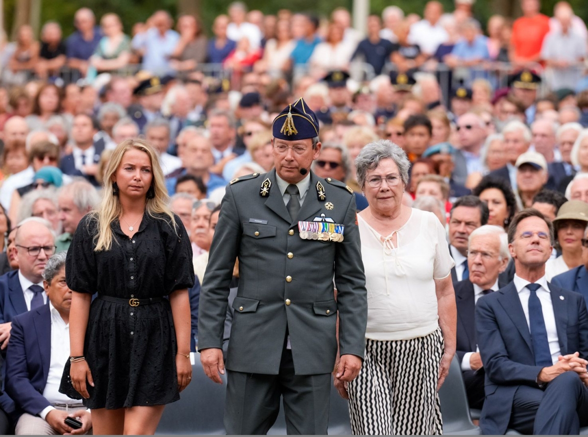 Minister Thijsen a atende conmemoracion nacional 15 di augustus 1945