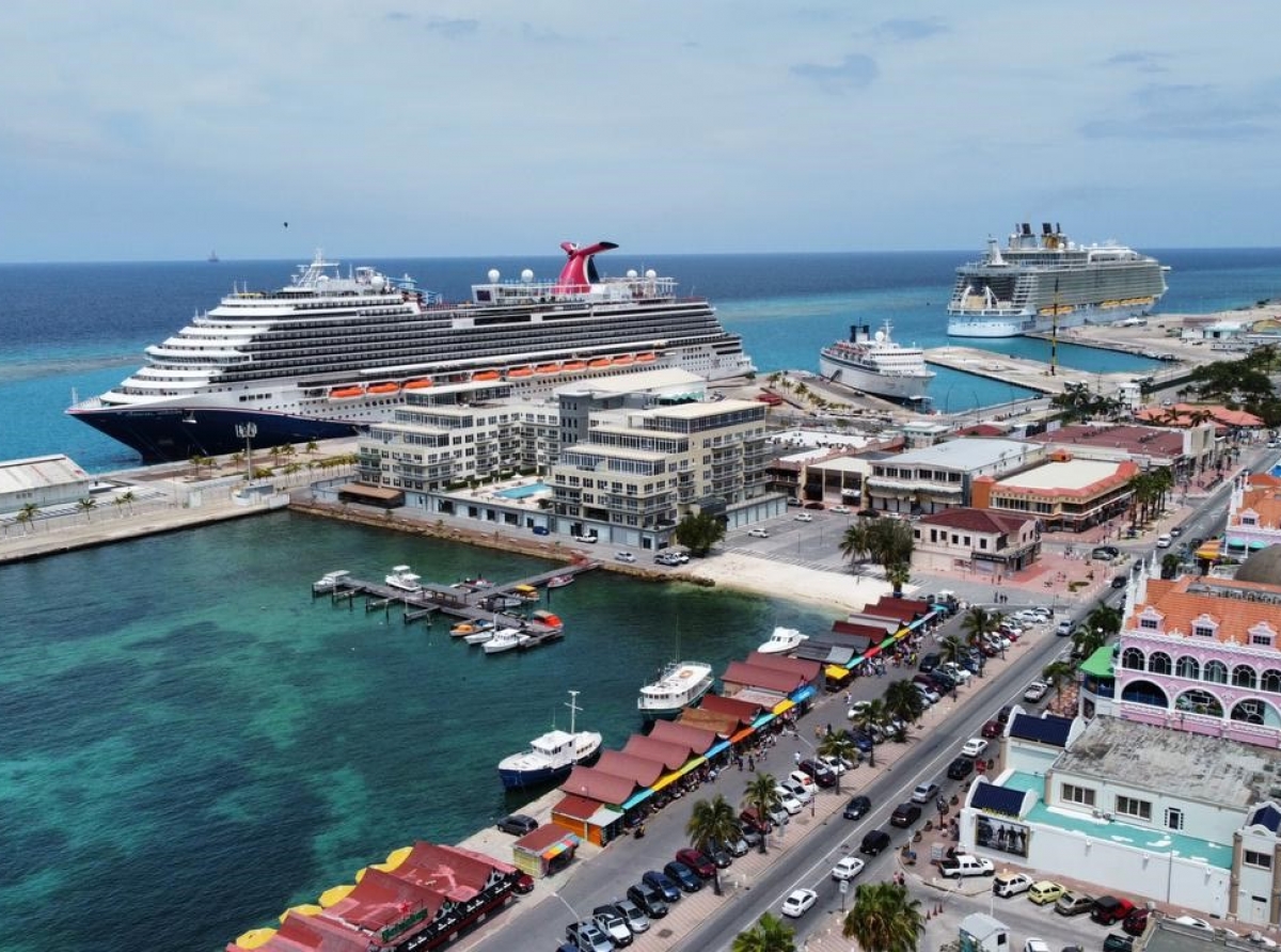 Aruba a ricibi diamars mas di 10.000 turista crusero   