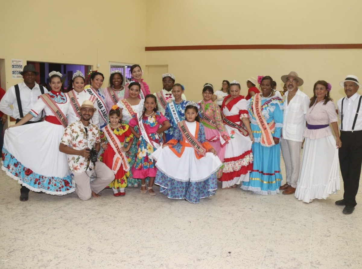 Reinanan Folklore-Cultural ta cla pa e paradanan di weekend aki