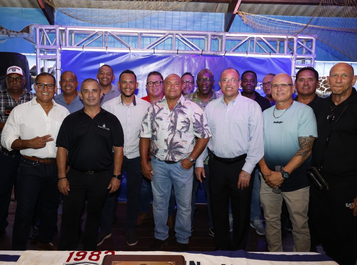 Reconocimento na Seleccion di Aruba cu a titula Campeon Latinoamericano Senior Division na aña 1981 y 1982