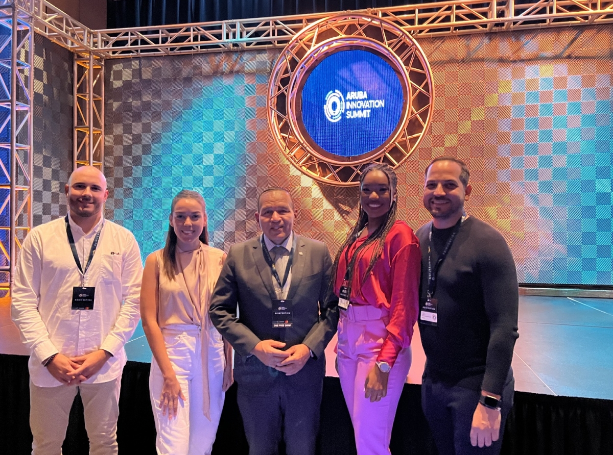 Minister Croes ta felicita Futura cu nan 'Aruba Innovation Summit 2022'
