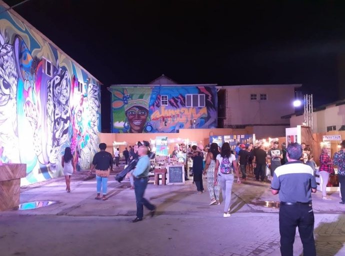 Bunita pinturanan riba murayanan na San Nicolas por resalta mas