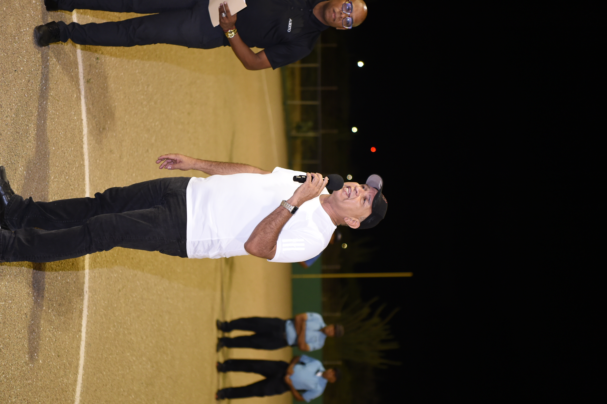 Apertura di campeonato di softball ‘fast pitch’ di Aruba Softball Bond