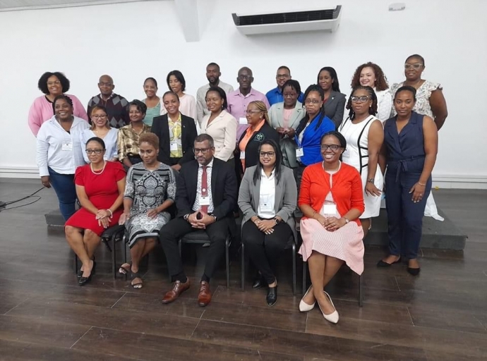 Representantenan di DVG a atende reunion di CARPHA na Jamaica den nomber di gobierno