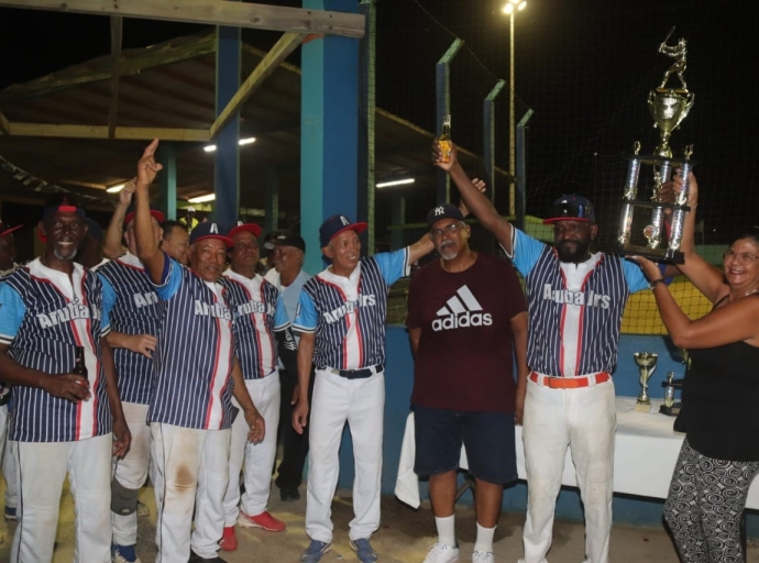 Entrega di Premio Dutch Caribbean Master Tournment