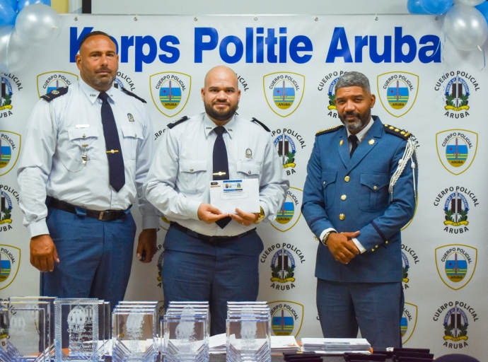 A celebra 430 aña di trayectoria den Cuerpo Policial Aruba