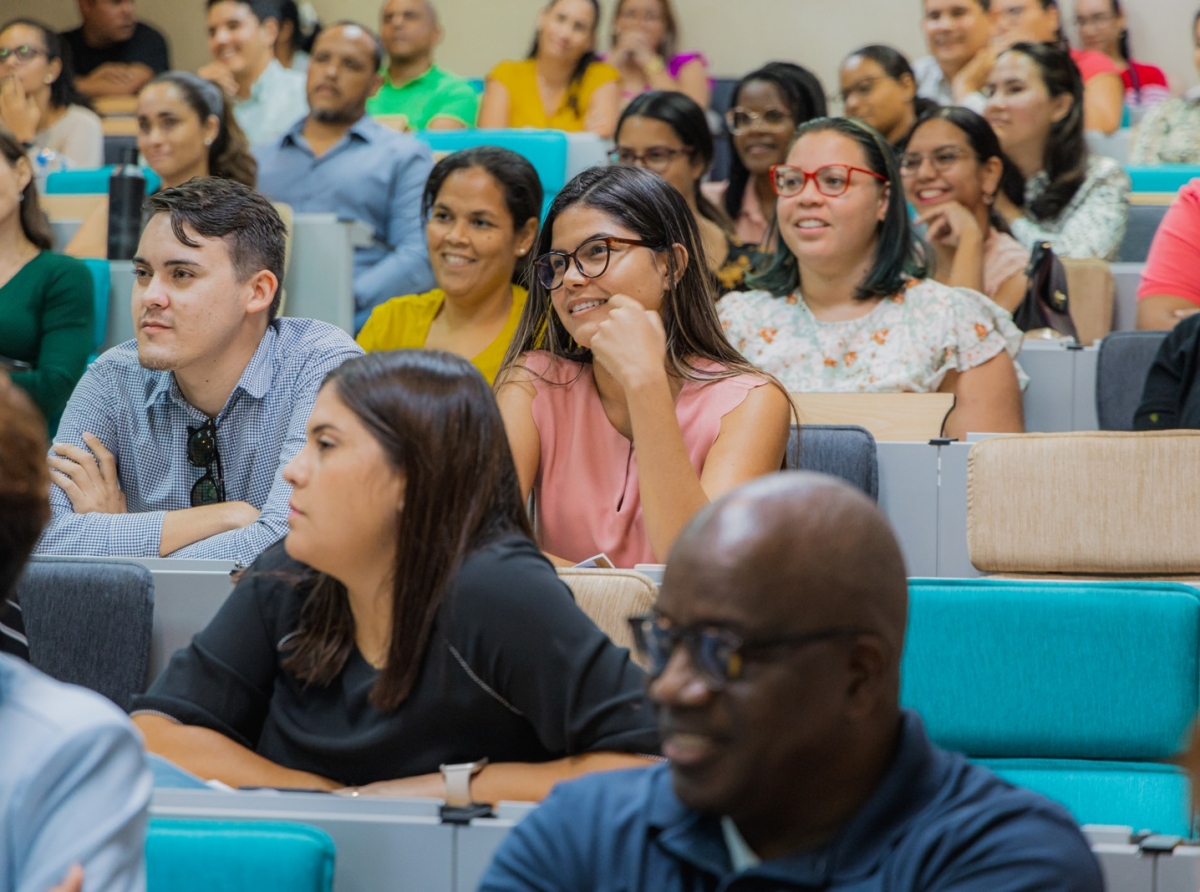 Universidad di Aruba ta inicia programa Master ‘Governance & Leadership’