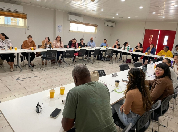 ATIA a contribui na metodo di trabao di profesionalnan den salud mental