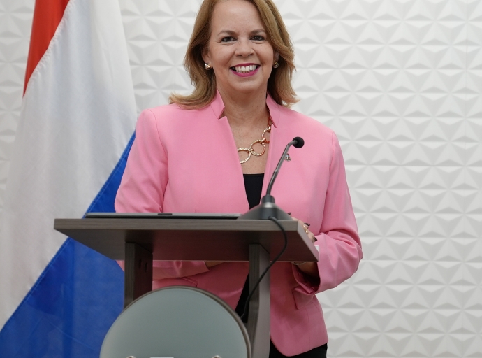 Prome Minister ta splica kico lo a pasa si Aruba lo a haya un aanwijzing