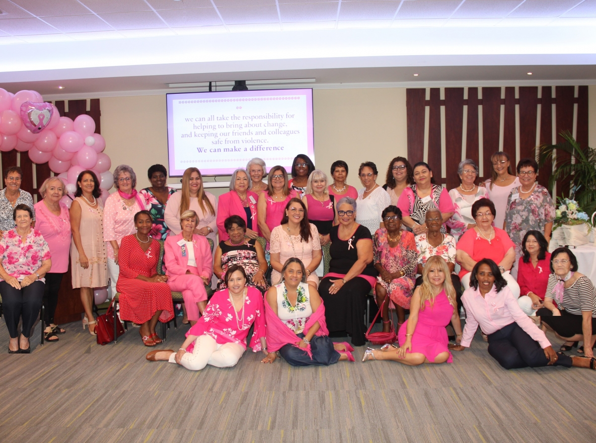 Women’s Club of Aruba cu atencion pa Cancer di Pecho