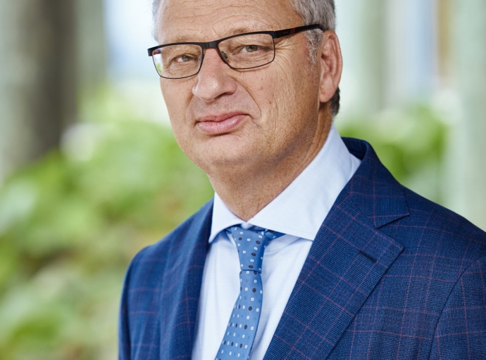 Raymond Gradus a anuncia su retiro como President di Colegio di Supervision