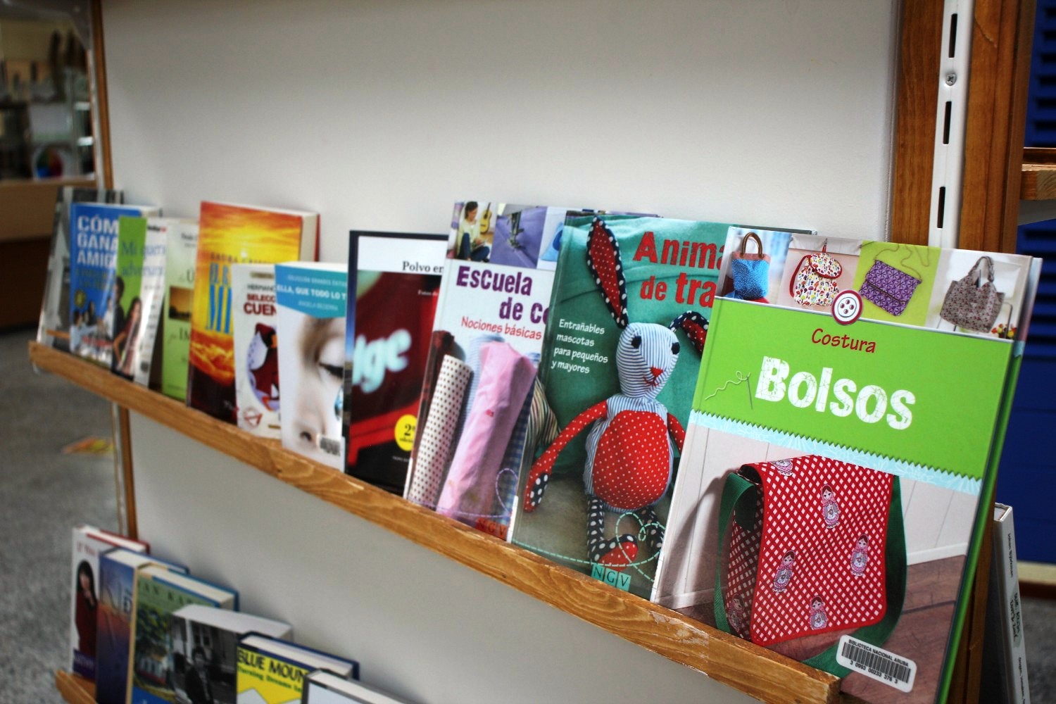 Mercado di Buki segunda mano na Biblioteca Nacional