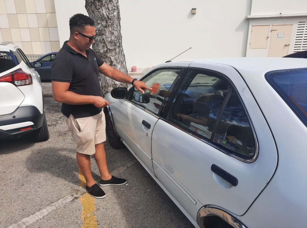 Doñonan di auto no ta nada contento cu Aruparking