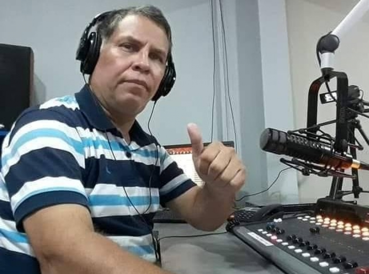 Awe e conocido locutor Marcos Bislip Jr. ta cumpli 41 Aña den radio difusion