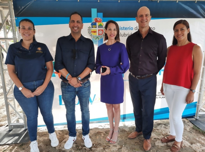 Minister di Turismo a anuncia proyecto di renobacion na Mangel Halto