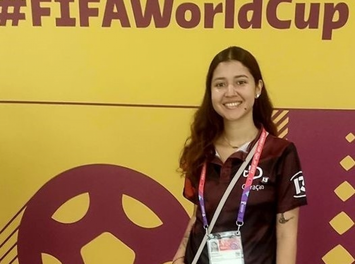 Maricarmen Bikker e prome dama di Aruba cu lo cubri un FIFA World Cup