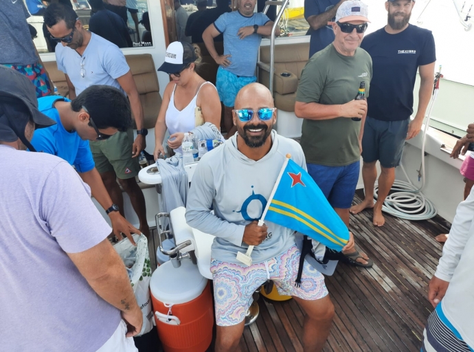 Deaxo Croes ta conta con el a experiencia su hazaña cruzando lama entre Corsou y Bonaire