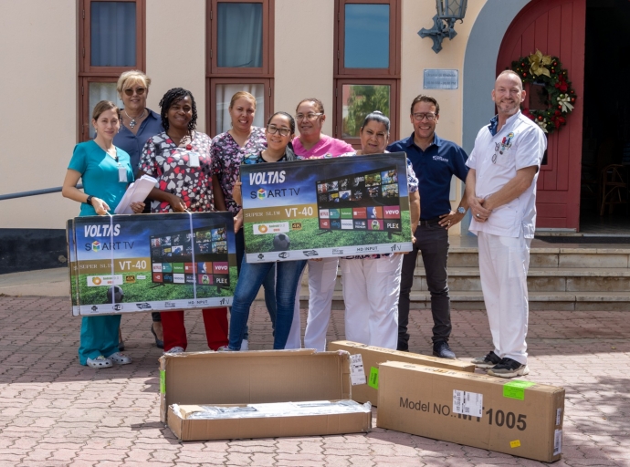 Aruba Wine and Dine a provee televisionnan mobil pa clientenan di Maris Stella