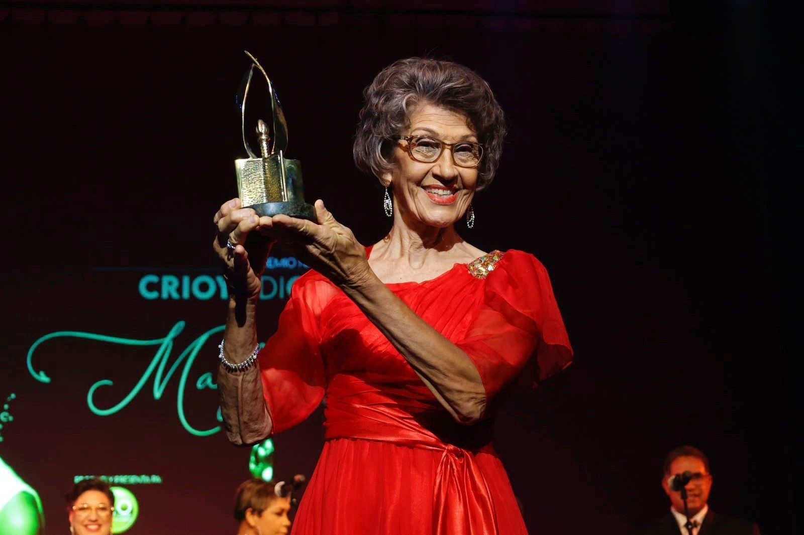 Premio Nacional “Crioyo di Oro” tabata grandioso pa duna Maybelline Arends-Croes su homenahe