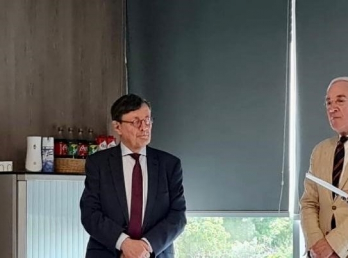 Dos Huez pensiona di Hulanda a bin reforza Corte Comun di Husticia