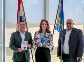 Ministro Ursell Arends ta sugeri comunidad atende charla informativo riba Demencia