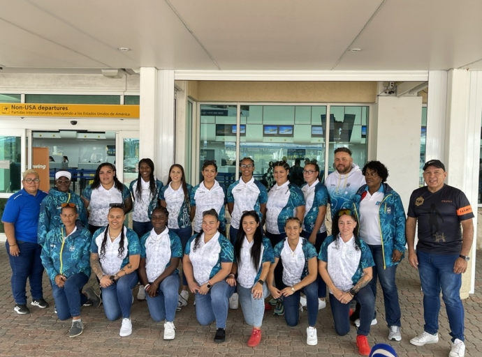 Minister Croes ta desea seleccion di Softball Femenino hopi exito na St. Johns   