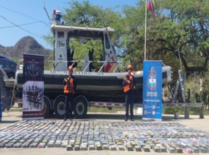 Speedboat tipo GoFast gara cu 706 kg di cocaina riba lama noordwest di Aruba