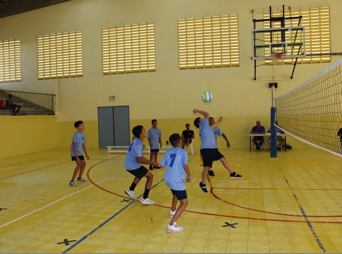 Varios scol ta cla pa competi den e final di weganan escolar WE Aruba 2023