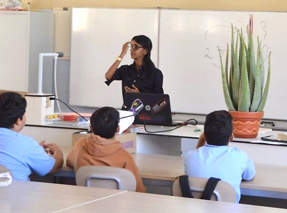 Diabierna awor Colegio San Augustin Mavo tin Science Fair