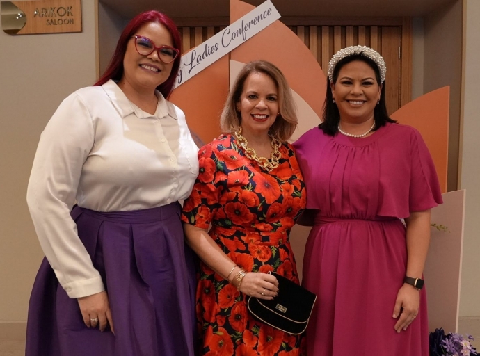 Ser femenino mester carga e responsabilidad pa sigui crea oportunidad pa hende muhe den futuro