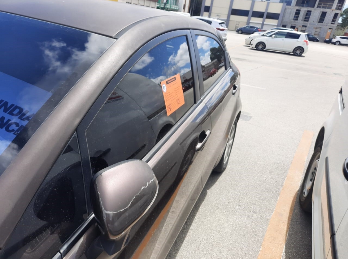 Comerciantenan ta cu problema grandi pasobra no tin lugar pa parkeer den centro di ciudad