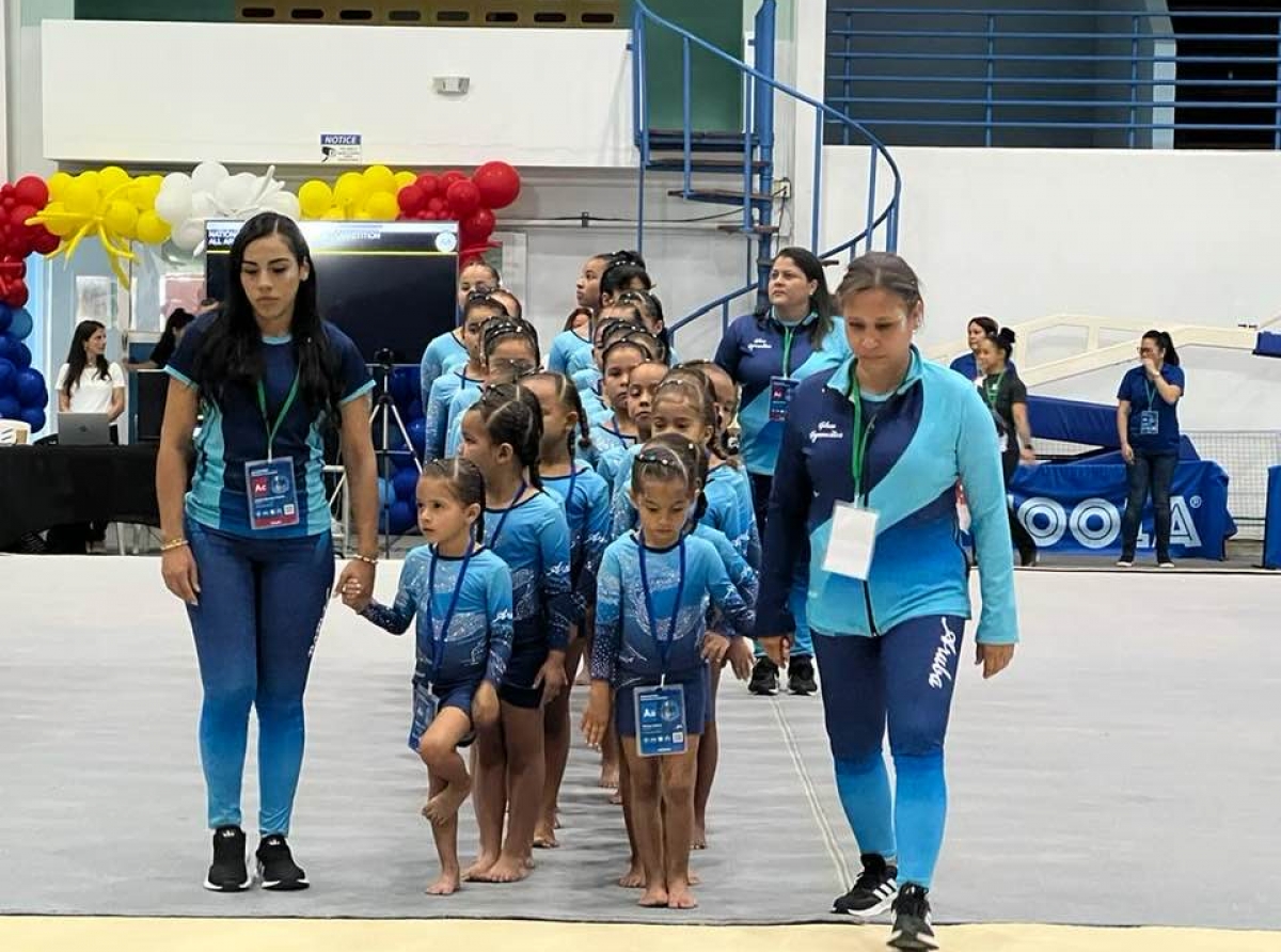 Minister di Deporte  ta felicita Federacion Gymnastico Arubano cu su prome competencia nacional di gimnasia artistico