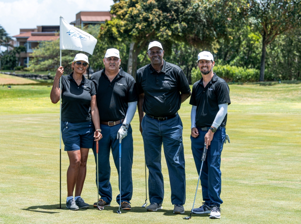 Aruba Bank feliz di aporta na e di 13 edicion di Kiwanis su torneo di golf caritativo