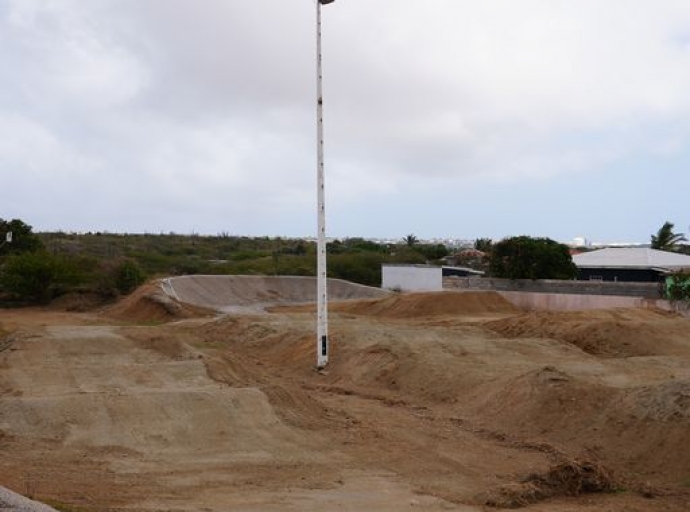 Pista di BMX di Streetwise na San Nicolas ta den funcionamento bek
