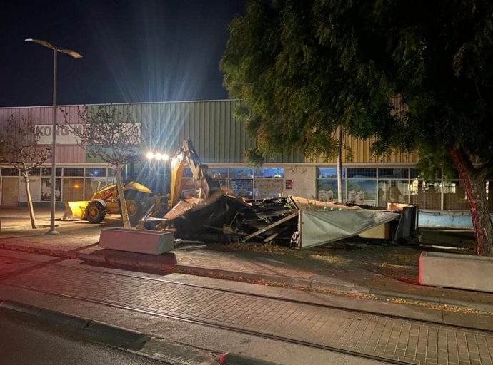 DOW a desmantela e kiosco kima den Havenstraat   