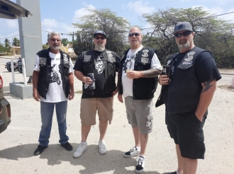 Iron Order a tene un Bike Ride chikito den fin di siman largo