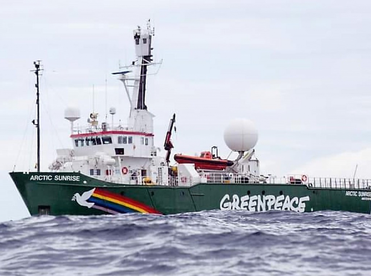 Barco di Greenpeace Arctic Sunrise lo bishita Bonaire pa 1 siman