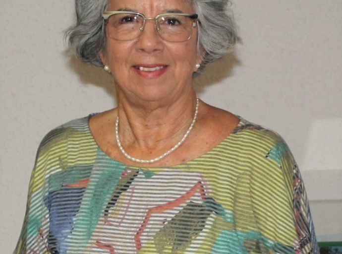 Dialuna awor Adelaida Ponson-Arends ta presenta 2 buki na Biblioteca