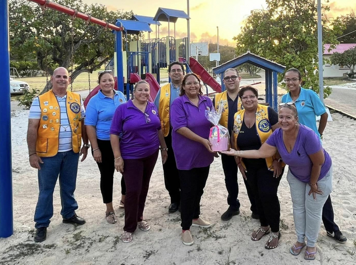 Aruba Lions Club a haci muchanan feliz durante Pasco Grandi